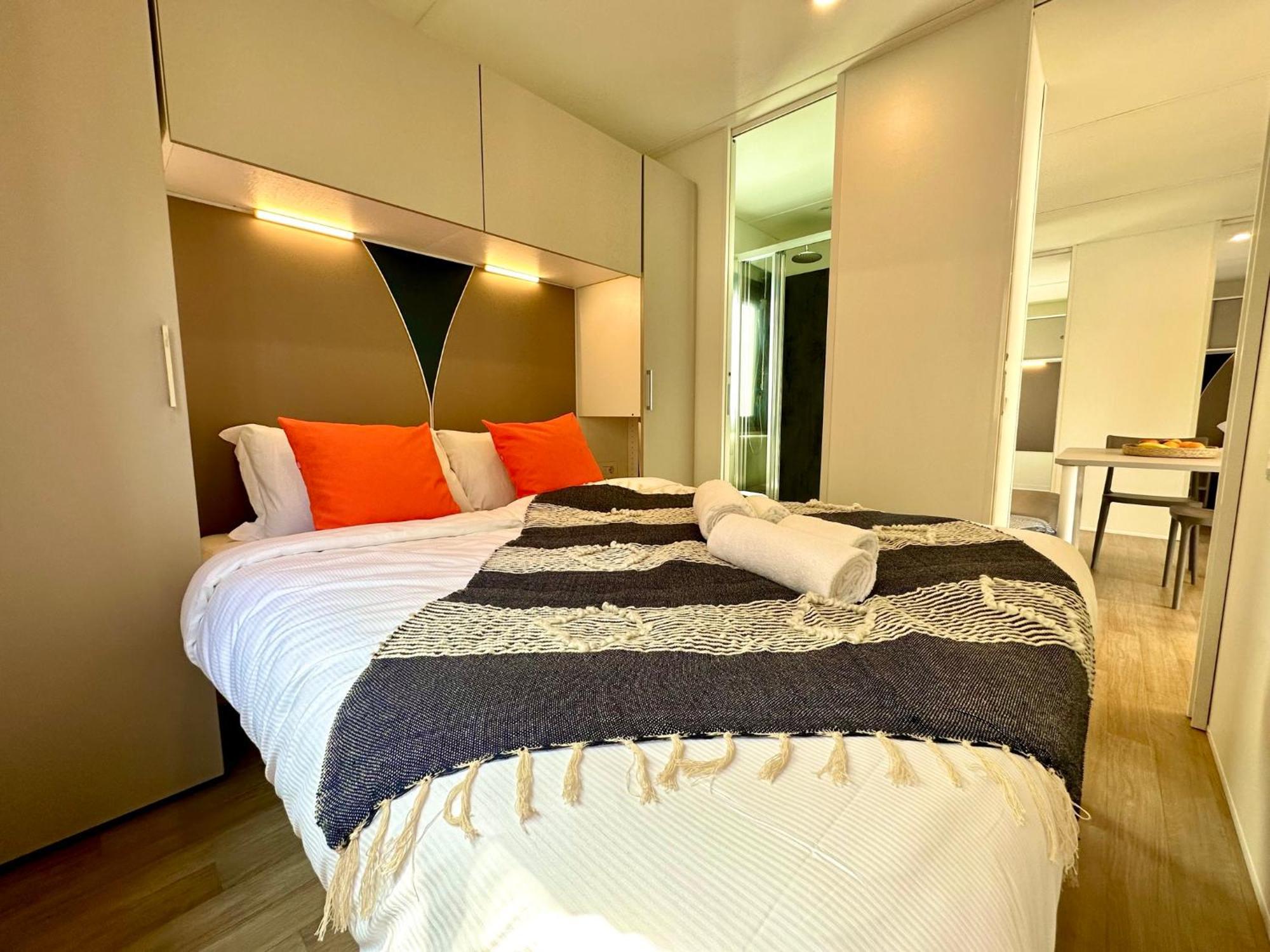 Estivo Premium Deluxe Mobile Homes On Camping Del Sole Village อีเซโอ ภายนอก รูปภาพ