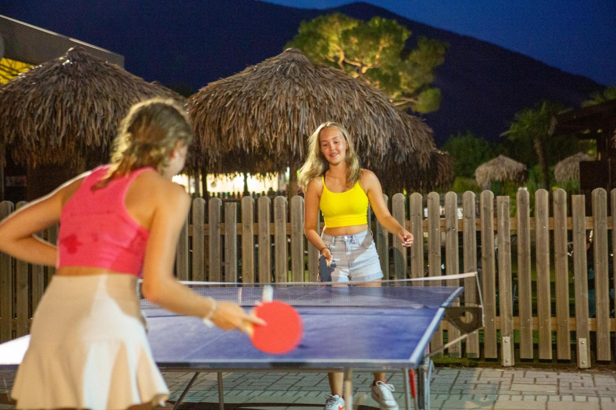Estivo Premium Deluxe Mobile Homes On Camping Del Sole Village อีเซโอ ภายนอก รูปภาพ