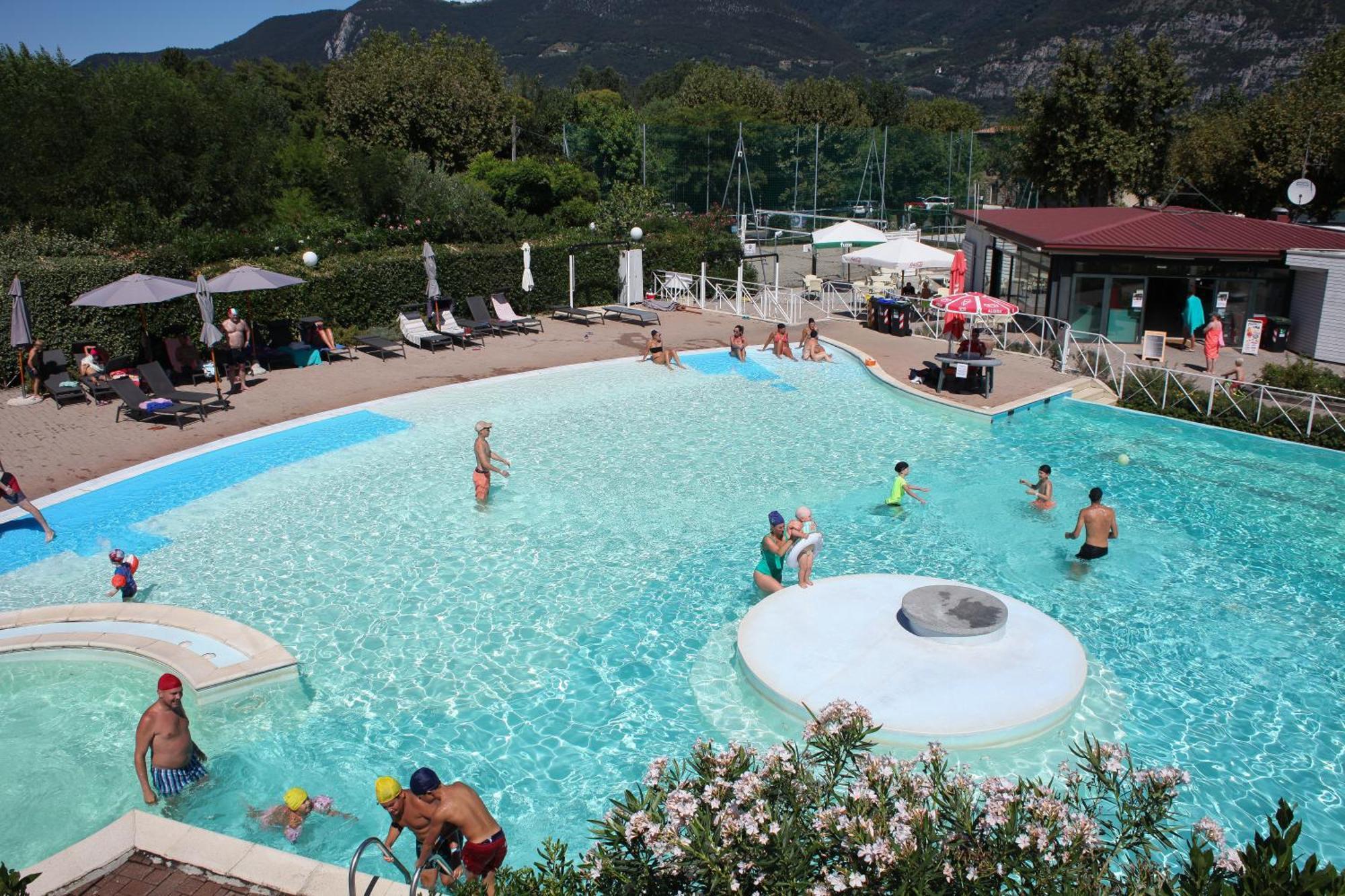 Estivo Premium Deluxe Mobile Homes On Camping Del Sole Village อีเซโอ ภายนอก รูปภาพ